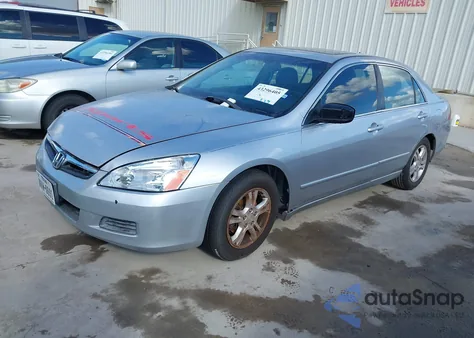 2007 Honda Accord 2.4 Ex z USA, uszkodzony, nr VIN 1HGCM56767A214063